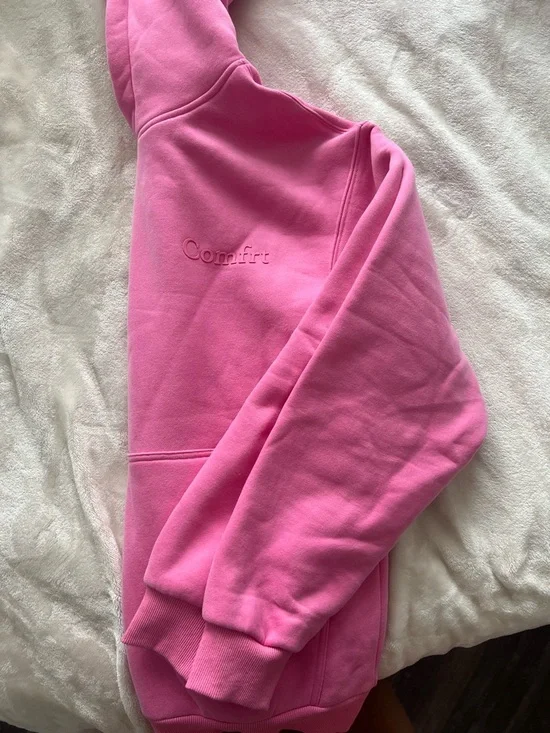 Comfort Embossed Crewneck Sweater - Pink - Picture 3 of 4